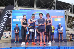 BIB: 5868
                            <button type="button" onclick="openModal(4725845)" class="btn btn-primary btn-sm float-right btn-popup" data-toggle="modal" data-target=".modal-high-quality">
                        <i class="fas fa-shopping-cart"></i> Add to Cart
                    </button>
                                            <button type="button" onclick="isThisMe(4725845, true)" class="btn btn-success btn-sm float-right btn-popup btn-isme hidden" data-toggle="tooltip" data-placement="bottom" title="นี่คือรูปของคุณใช่ไหม คลิกที่นี่เพื่อเอาเข้าอัลบั้ม">
                        <i class="fas fa-plus"></i> Add to album
                    </button>
                    <button type="button" onclick="isThisMe(4725845, false)" class="btn btn-warning btn-sm float-right btn-popup btn-isnotme hidden">
                        <i class="fas fa-ban"></i> Remove from album
                    </button>